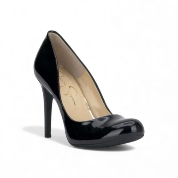 Jessica Simpson Shoes - EUC Jessica Simpson Patent Leather Callie Pumps - Size 7